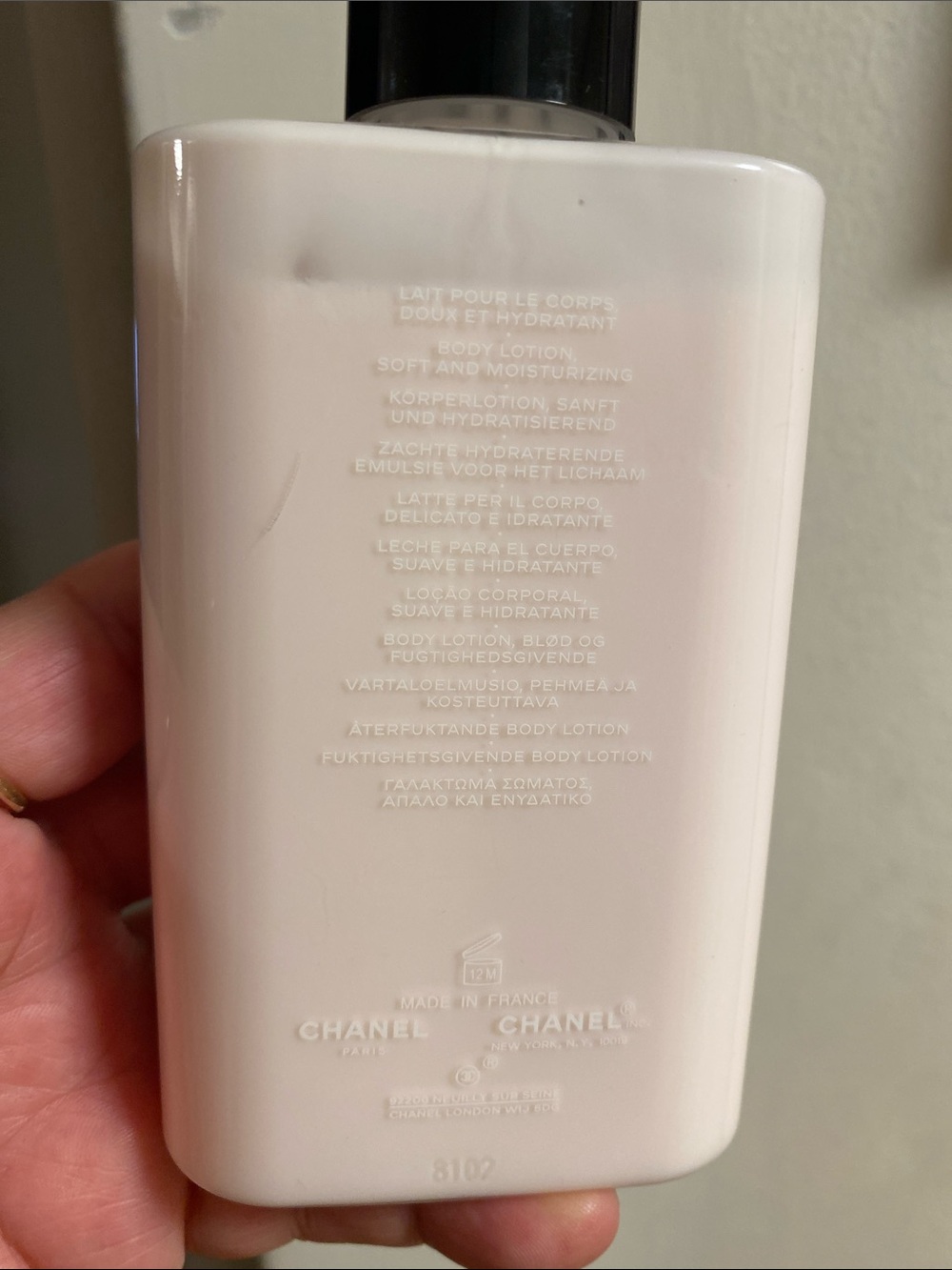 CHANEL Paris Lait Pour Le Corps Pink and Black Bottle - Picture 2 of 6